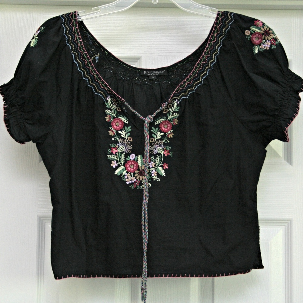 Betsey Johnson Embroidered Peasant Top size L NWOT